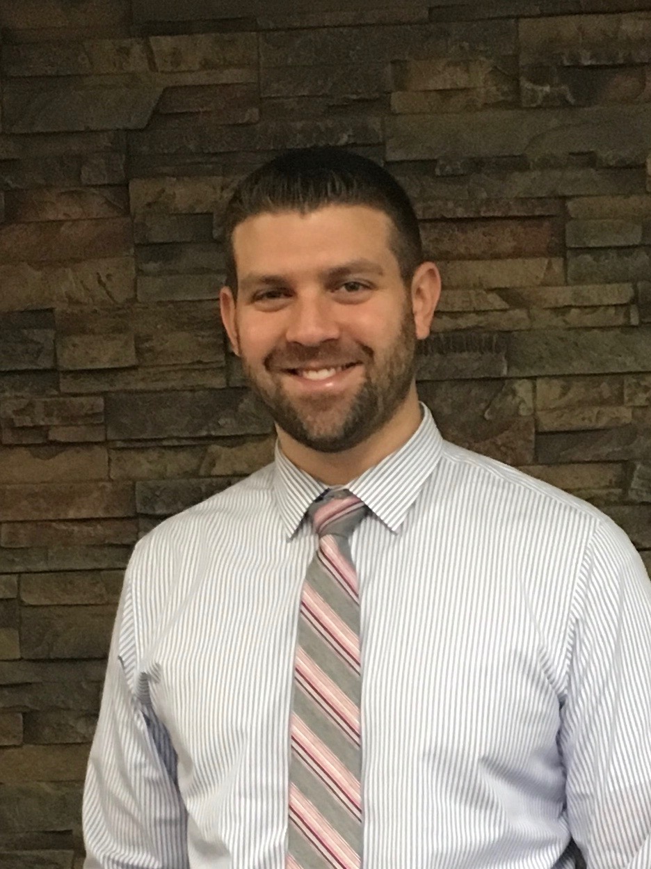 Portrait of Dr Matthew Schorr